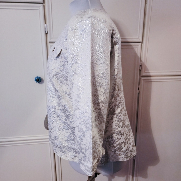 Ruby Rd White & Silver Button Up Top - Picture 2 of 5